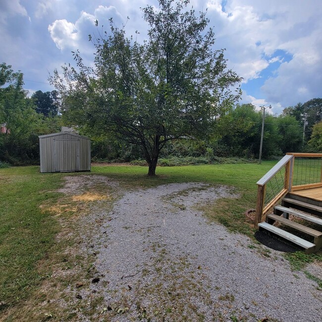 Building Photo - 3/2 Brick Home in Cookeville City Limits