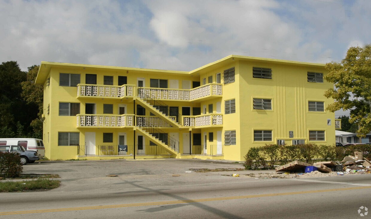 Foto del edificio - 4980 NW 2nd Ave