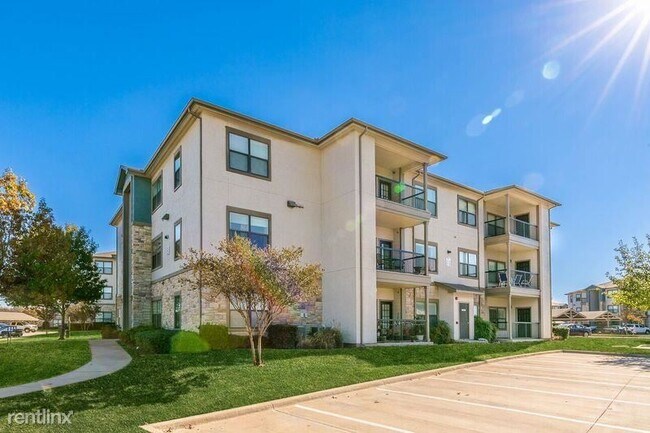 Foto del edificio - 2 br, 2 bath Condo - 13900 Chadwick Pkwy F...