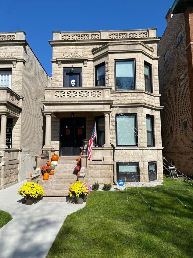 Primary Photo - 5906 W Midway Park