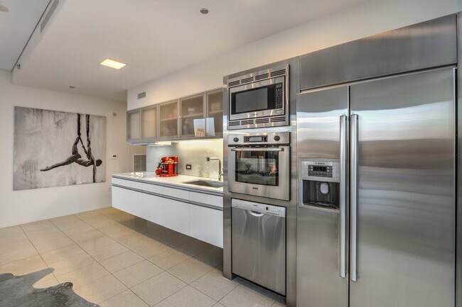 Kitchen - 3726 Las Vegas Blvd S