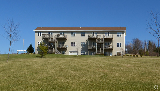 Building Photo - Colonial Country Estates