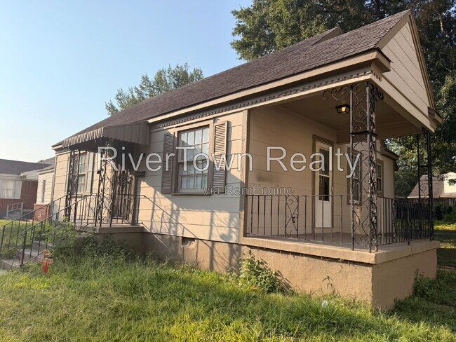 Building Photo - 3731 Given Ave