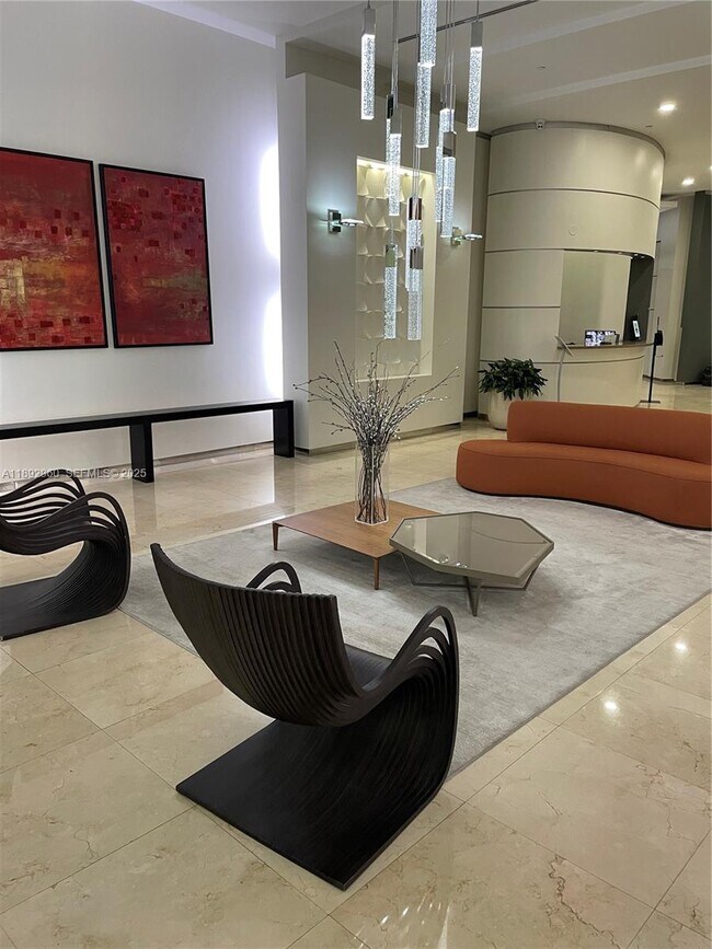 Foto del edificio - 9066 SW 73rd Ct