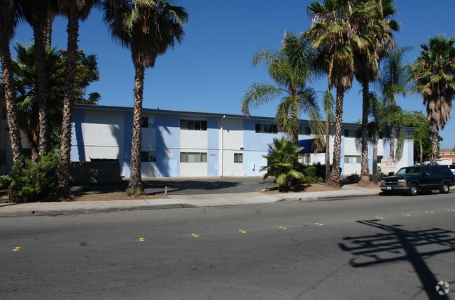 Building Photo - Courtyard Villas