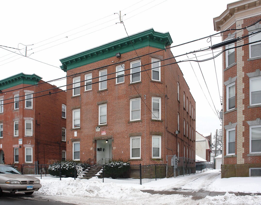 Building Photo - 35-37 Bond St