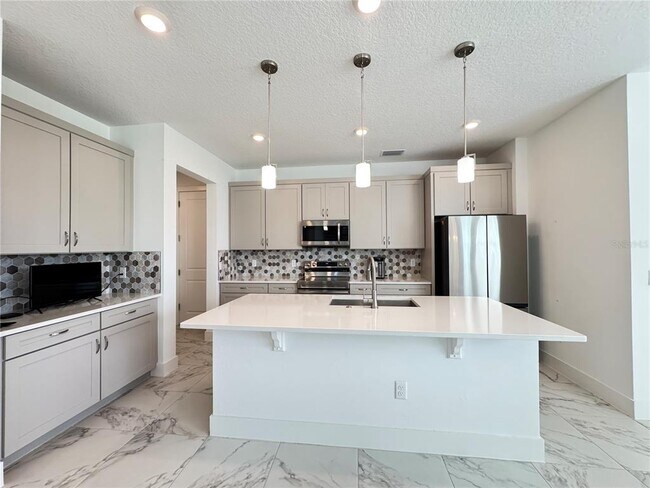 Building Photo - 7973 Avon Dive Ct