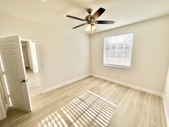 Building Photo - ** ST. CROIX @ PELICAN MARSH ** 2 BED / 2 ...