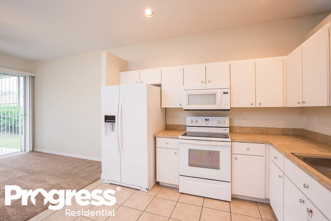 Building Photo - 6327 Bridgecrest Dr