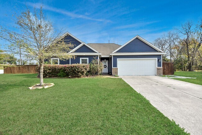 Building Photo - 2311 Canfield St