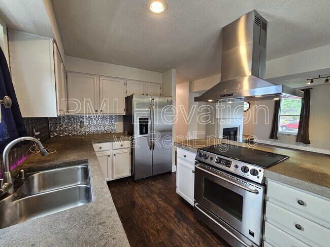 Foto del edificio - 4132 S Richfield Way