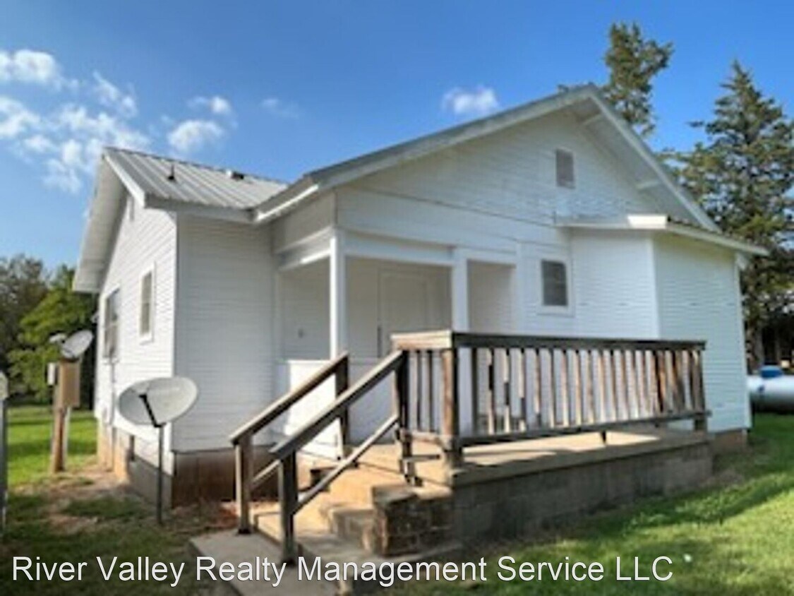 4 br, 2 bath House 61 Wood ST House Rental in New Blaine, AR