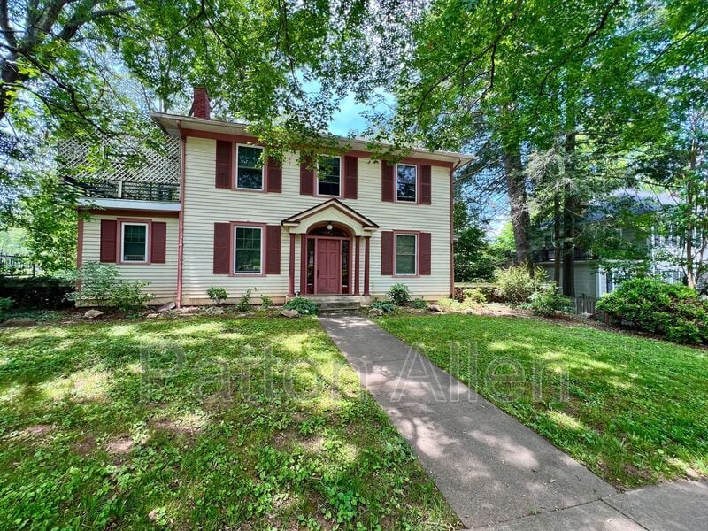 Primary Photo - 130 Edwin Pl