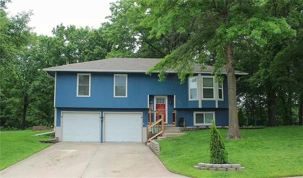 Primary Photo - 1467 Grandview Dr