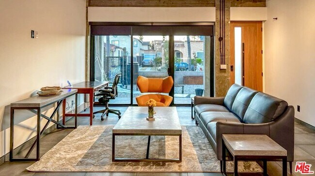 Foto del edificio - 916 Roswell Ave