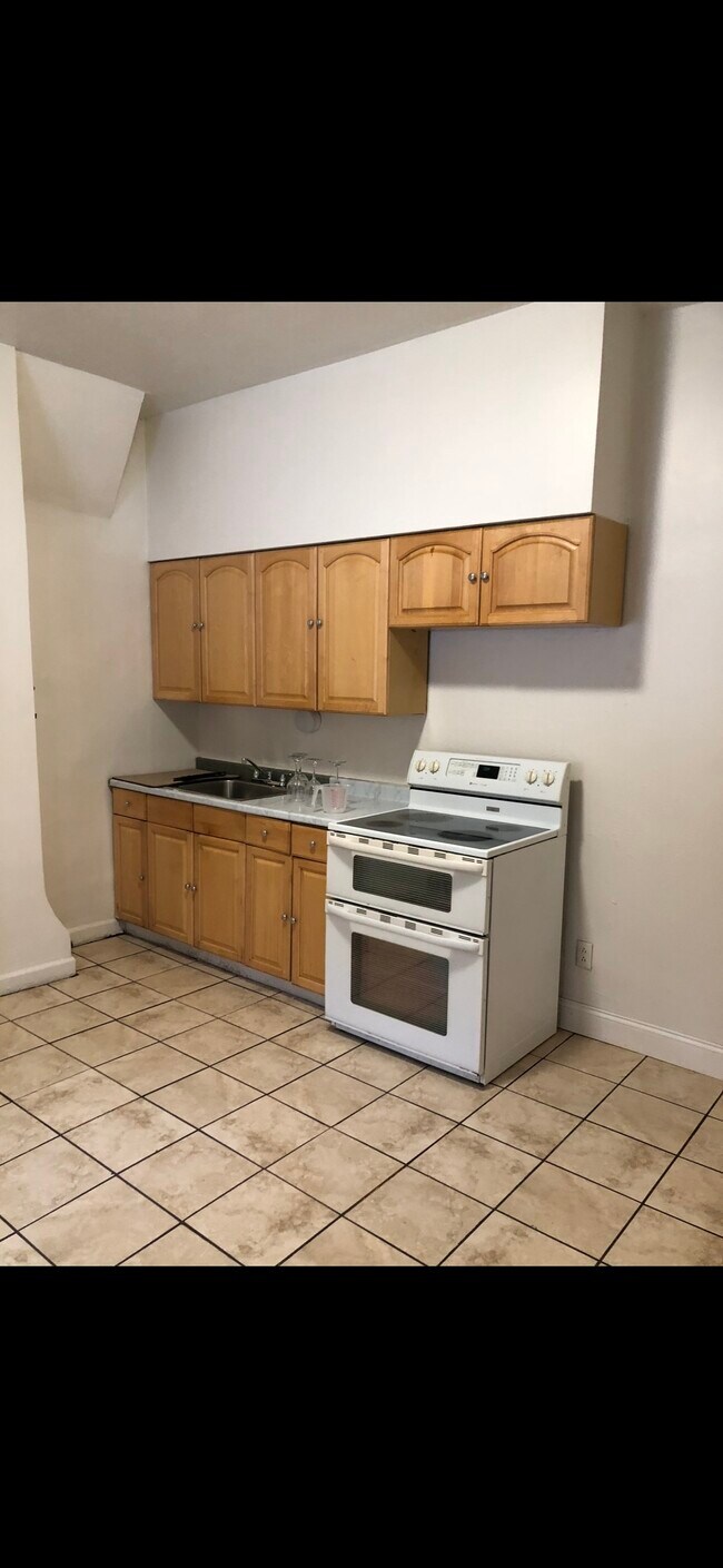 Foto del edificio - 204 Stratford Ave