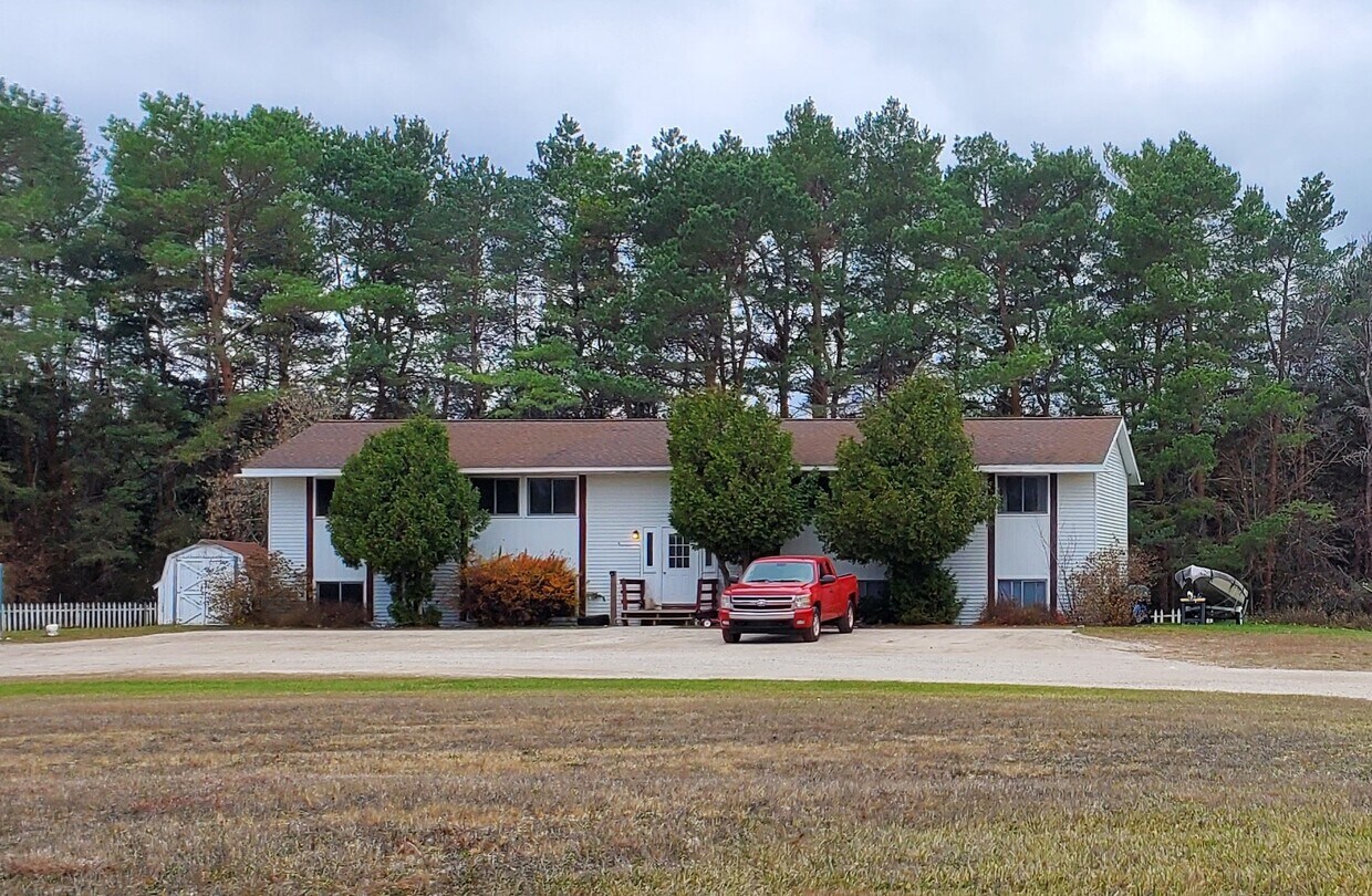 3236 Hammond Rd E Unit B1, Traverse City, MI 49686 3236 Hammond Rd E