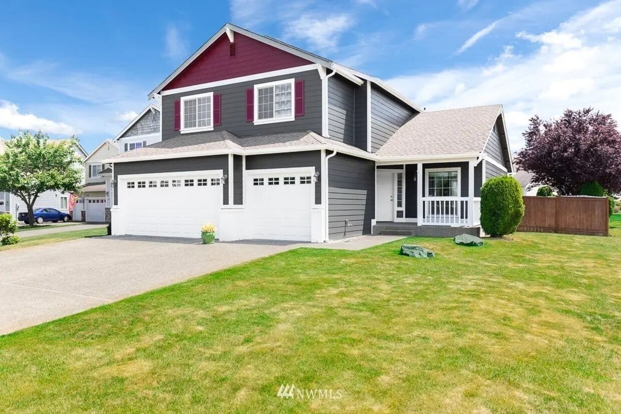 Primary Photo - Move in ready home with 4 beds 2.5 bath and 3 car garage