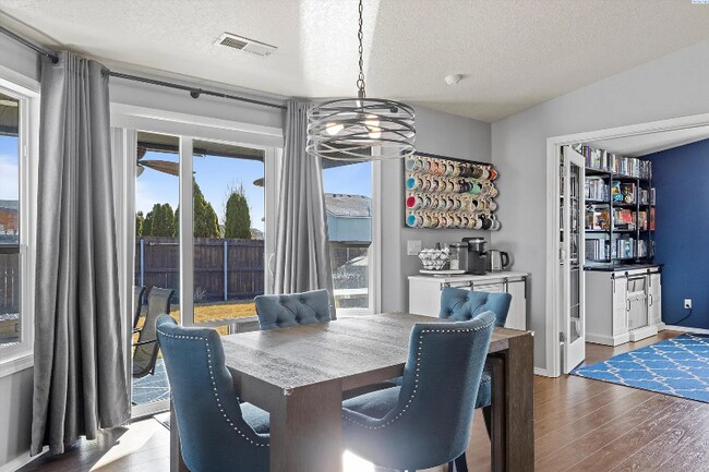 Building Photo - 5508 Jefferson Dr