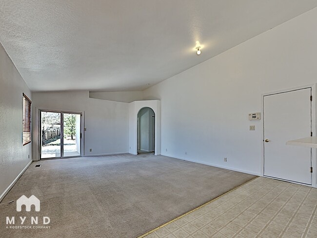 Building Photo - 1555 Polo Park Dr