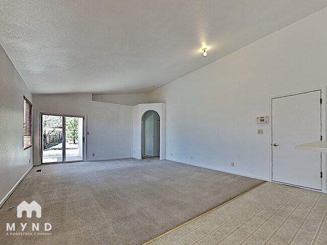 Foto del edificio - 1555 Polo Park Dr