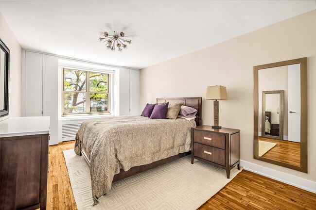 Foto del edificio - 309 E 87th St