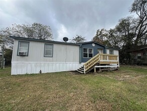 Building Photo - 2350 FM 980