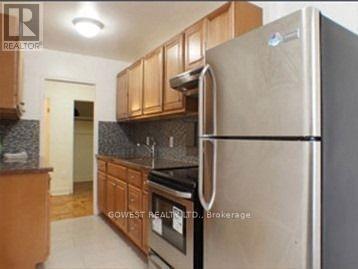 Building Photo - 205 Keele St