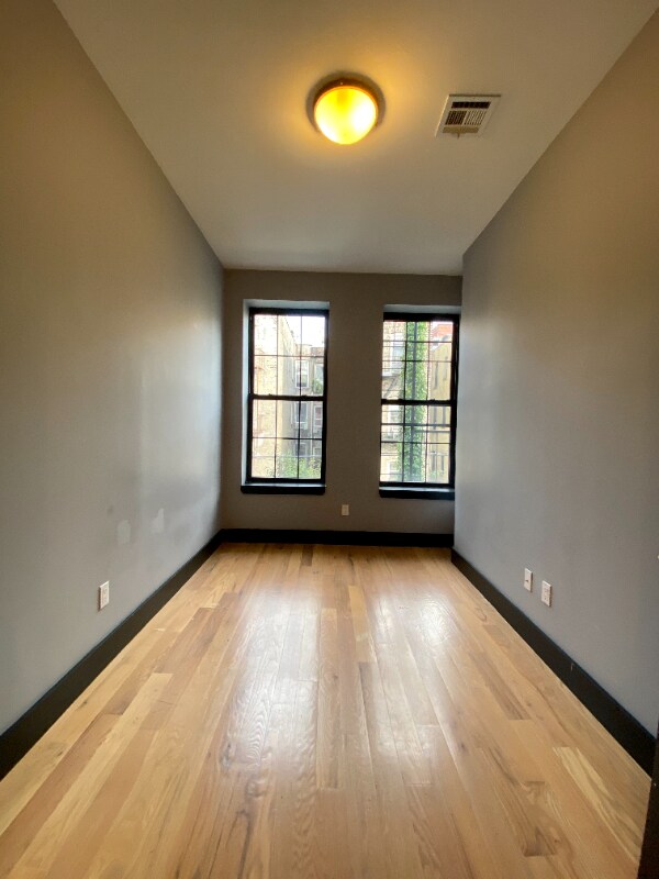 1722 Greene Ave Unit 3L, Ridgewood, NY 00000 Apartment for Rent in