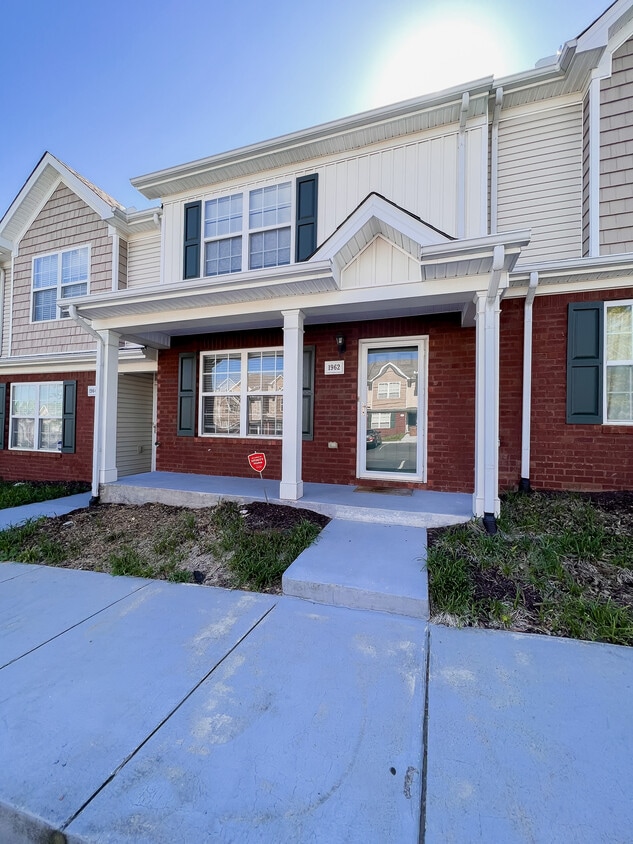 1962 Shaylin Loop, Antioch, TN 37013 Townhome Rentals in Antioch TN