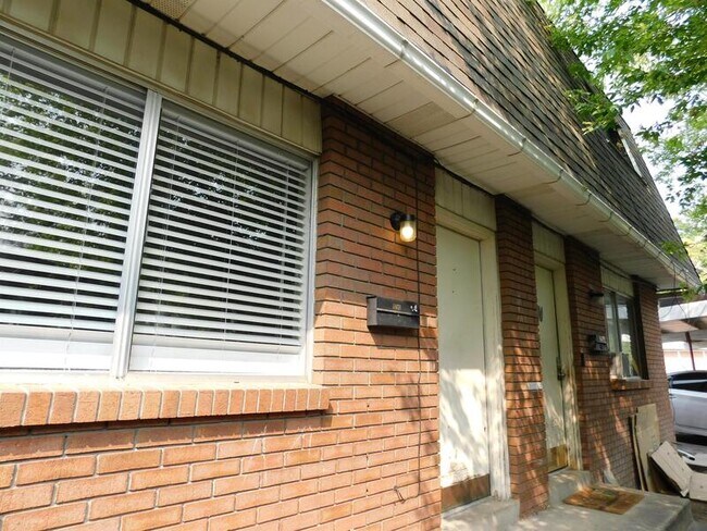 Building Photo - 2289 E Windsor St
