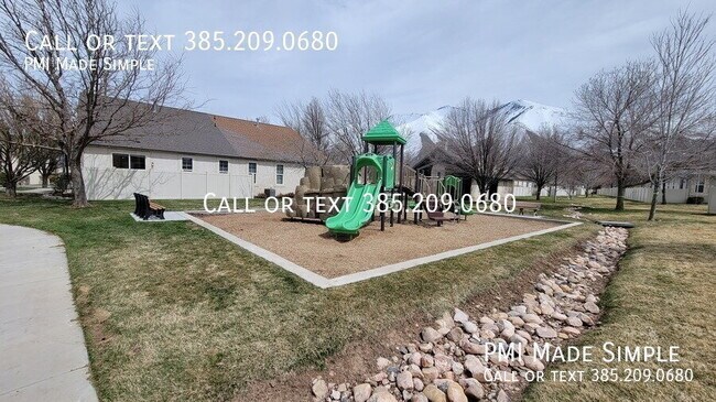 Foto del edificio - 3042 E Somerset Dr