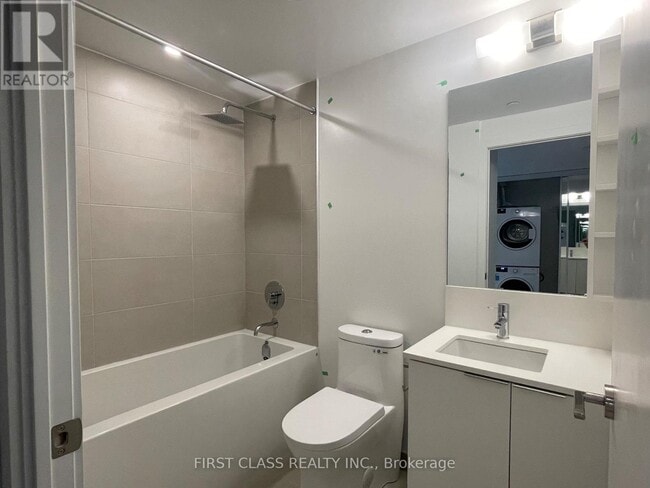 Building Photo - 8 Wellesley St W