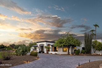 Building Photo - 6718 E San Juan Ave