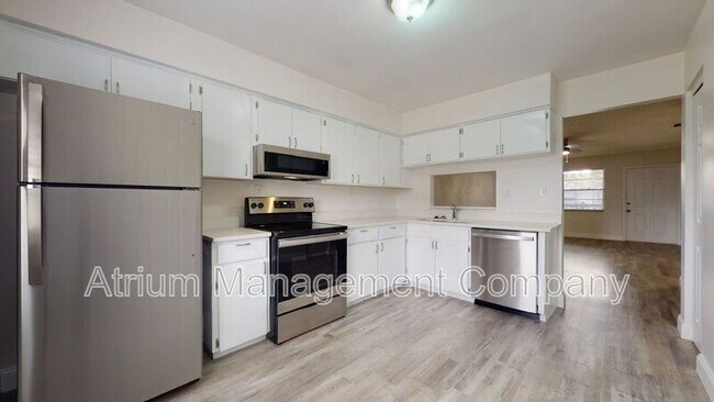 Foto del edificio - 5305 N Boulevard