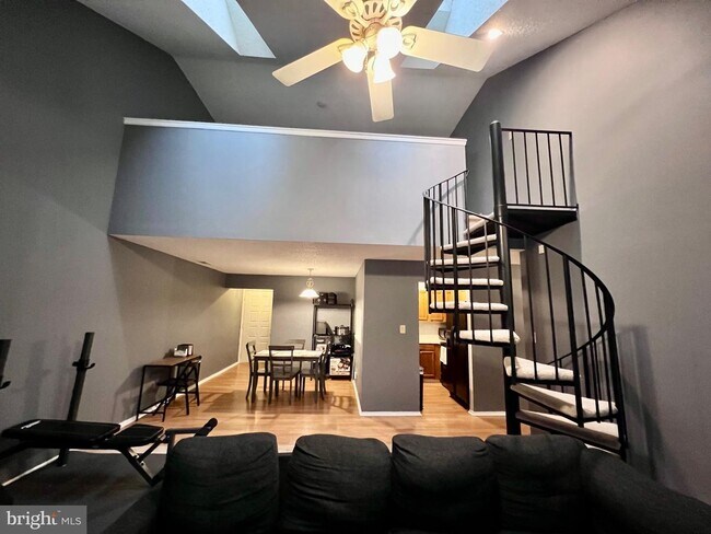 Building Photo - 4204 Aberdeen Dr