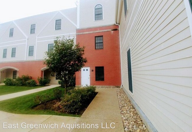 Foto del edificio - 60 Crompton Ave