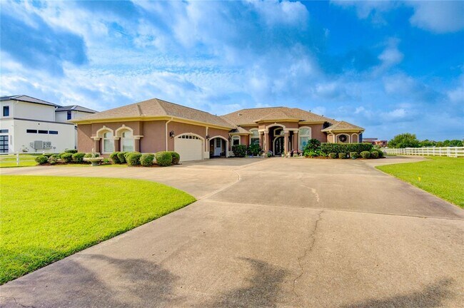 Foto del edificio - 5942 Sagamore Bay Ln