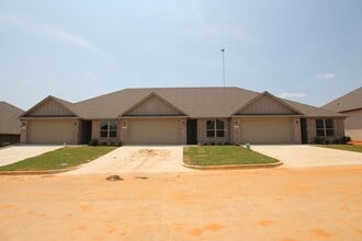 Building Photo - 715 Freedom Way