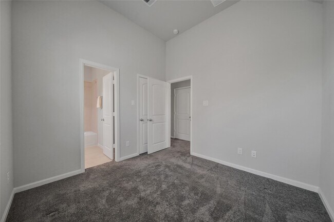 Foto del edificio - 9603 Cambridge Manor Ln