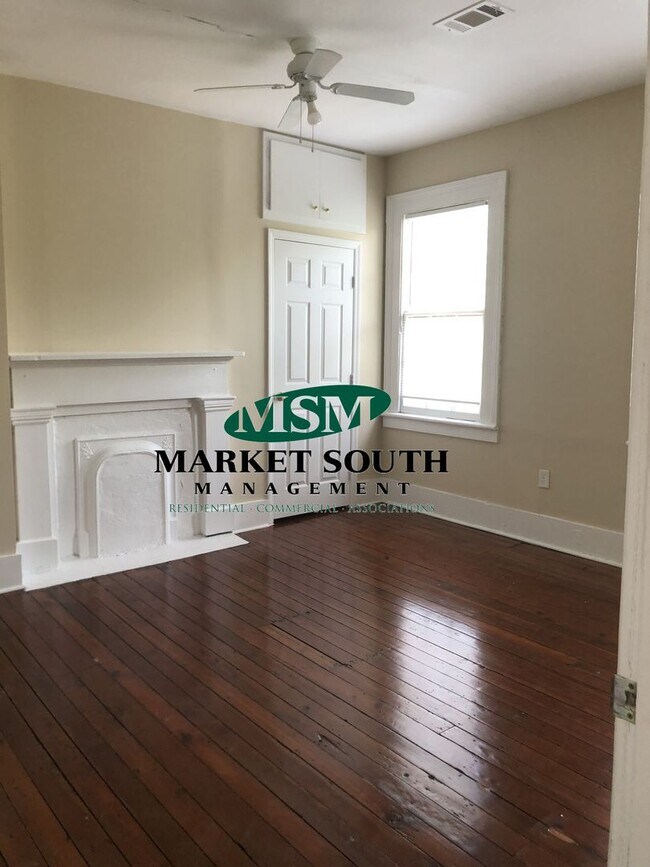 Foto del edificio - *REDUCED!!* Beautifully Renovated Victorian Home