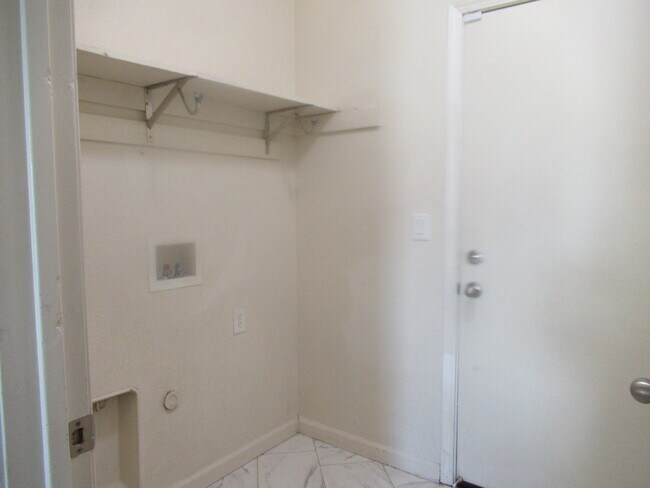 Foto del edificio - 1505 Garnet Way