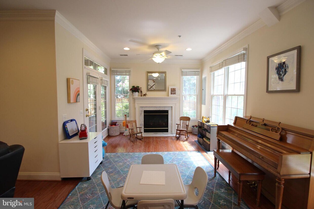 Foto principal - 5432 Edsall Ridge Pl