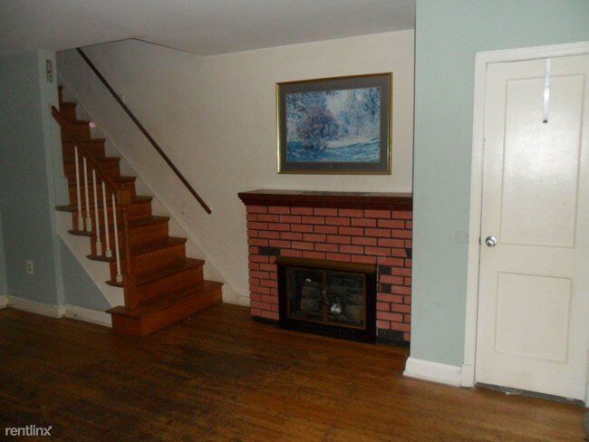 Building Photo - 3 br, 1.5 bath House - 1963 Guy Way