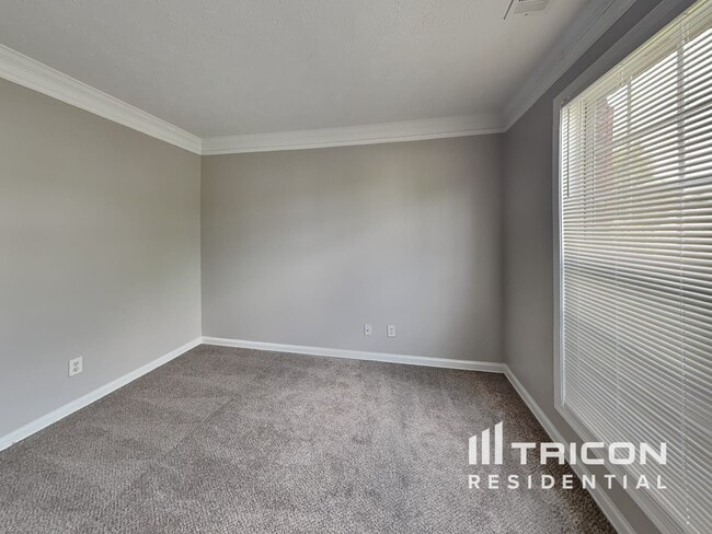 Building Photo - 3362 Kittery Dr SW