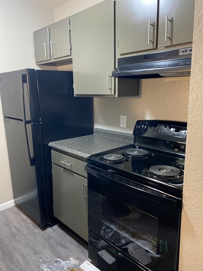 Kitchen - Walbridge Apartments