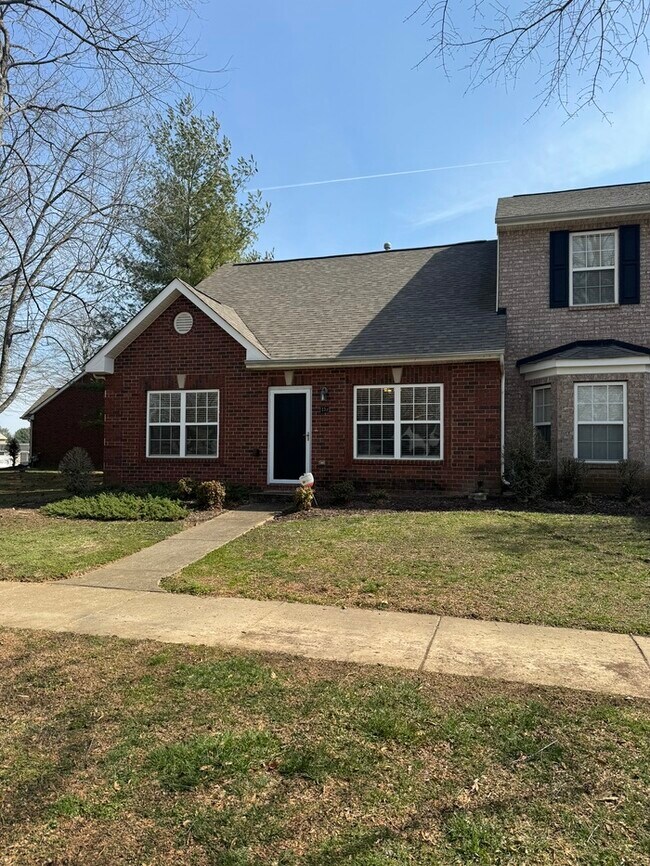 Building Photo - 138 Alexander Dr