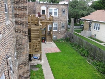 Building Photo - 11227 S Hermosa Ave