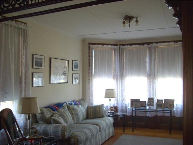 Foto del edificio - 491 Ringwood Ave