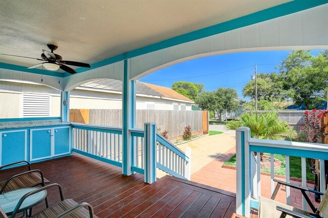 Building Photo - 5405 Avenue N 1/2 Rear